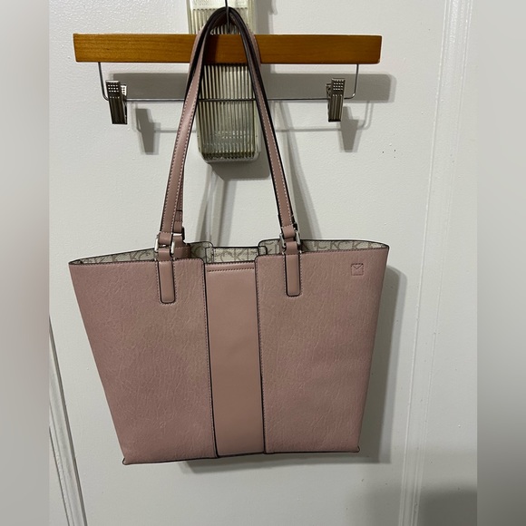 CALVIN KLEIN NEW BAG Size: 16x11x5 - Picture 7 of 11